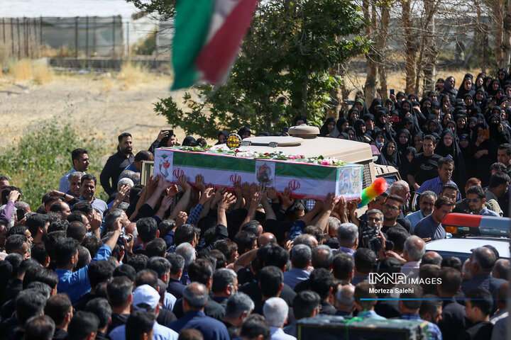 مراسم تشییع شهید «علیرضا اسماعیلی» در پیربکران اصفهان