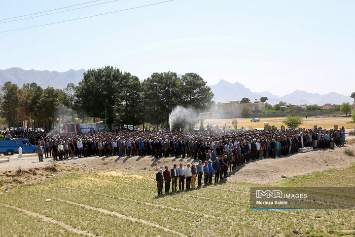 مراسم تشییع شهید «علیرضا اسماعیلی» در پیربکران اصفهان