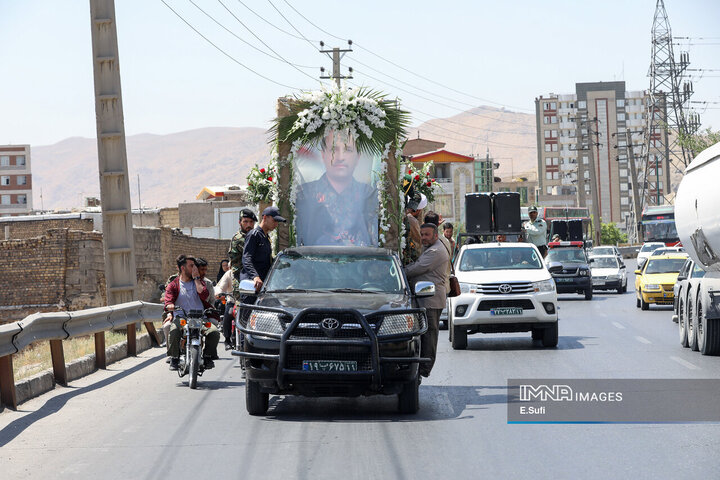 تشییع پیکر مطهر شهید «حسن آقایی» در اراک