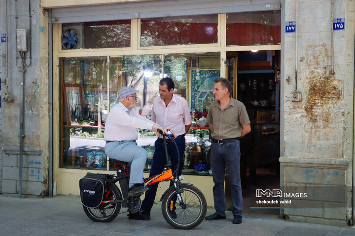 جریان عادی زندگی در اصفهان