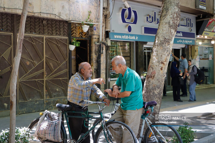 جریان عادی زندگی در اصفهان