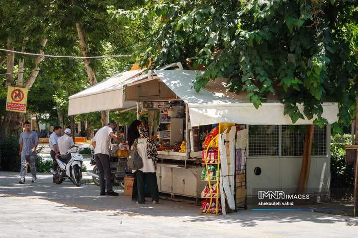 جریان عادی زندگی در اصفهان