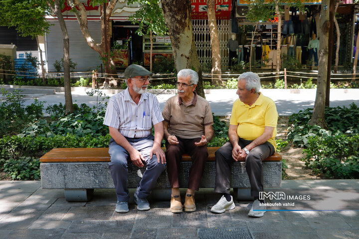 جریان عادی زندگی در اصفهان