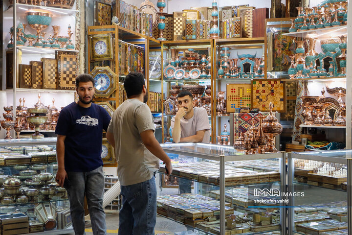 جریان عادی زندگی در اصفهان