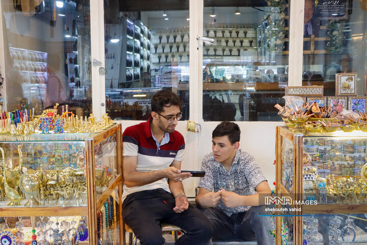 جریان عادی زندگی در اصفهان