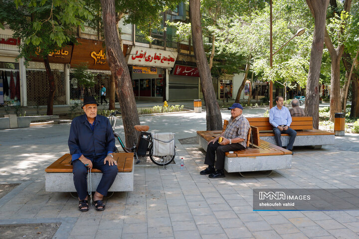 جریان عادی زندگی در اصفهان