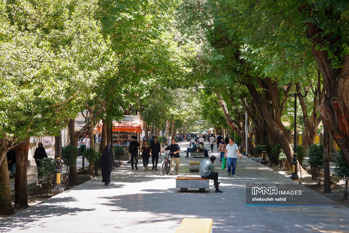 جریان عادی زندگی در اصفهان