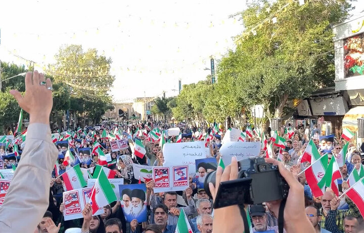 فیلم| تجمع مردم اراک در محکومیت تجاوز آمریکا و رژیم صهیونیستی