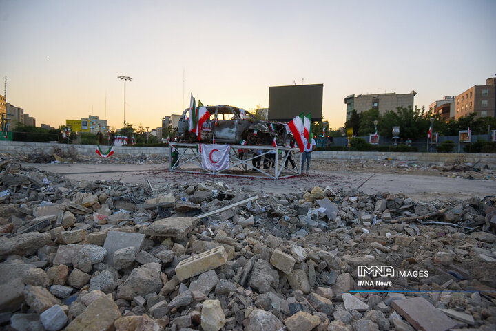 احمقان می‌گویند، ابلهان باور می‌کنند