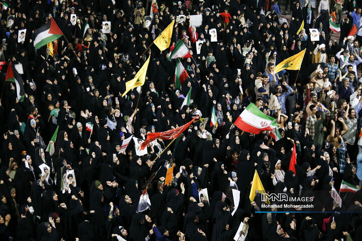 تجمع مردم قم در اعلام انزجار و فریاد انتقام دربرابر تجاوزات آمریکا و رژیم صهیونیستی