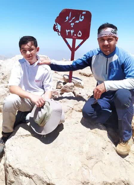 مدافع حرمی که شهید مدافع وطن شد / رضا گوش به فرمان رهبری بود