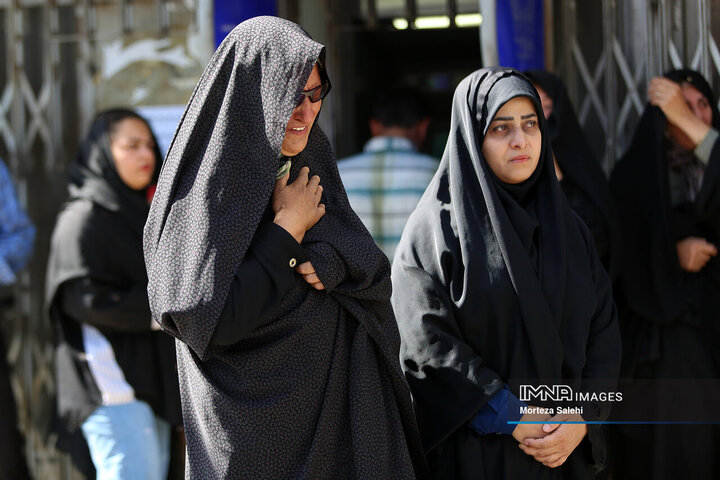 تشییع شهدای تجاوز رژیم صهیونیستی به کشور در نجف‌آباد