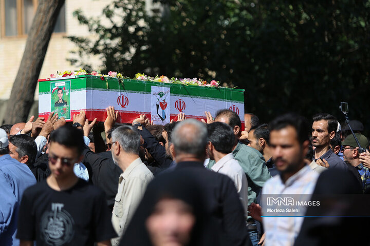 تشییع شهدای تجاوز رژیم صهیونیستی به کشور در نجف‌آباد