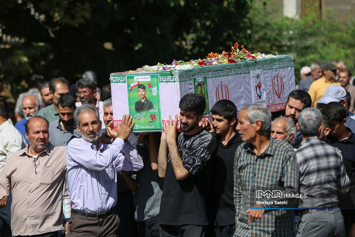 تشییع شهدای تجاوز رژیم صهیونیستی به کشور در نجف‌آباد