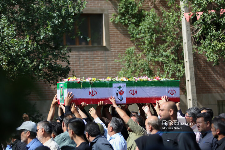 تشییع شهدای تجاوز رژیم صهیونیستی به کشور در نجف‌آباد