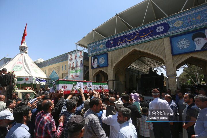 تشییع شهدای تجاوز رژیم صهیونیستی به کشور در نجف‌آباد