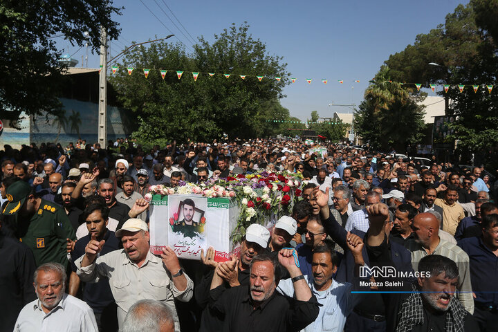 تشییع شهدای تجاوز رژیم صهیونیستی به کشور در نجف‌آباد