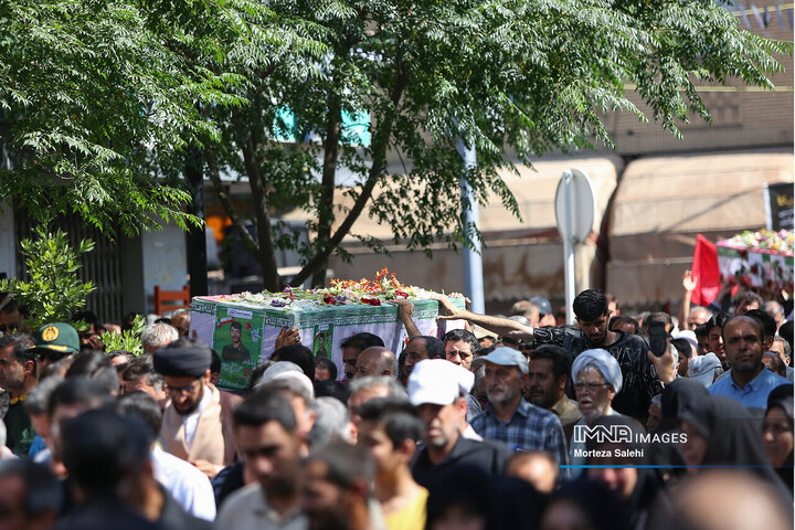 تشییع شهدای تجاوز رژیم صهیونیستی به کشور در نجف‌آباد