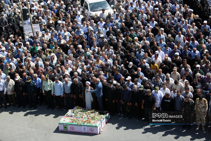 تشییع شهدای تجاوز رژیم صهیونیستی به کشور در نجف‌آباد