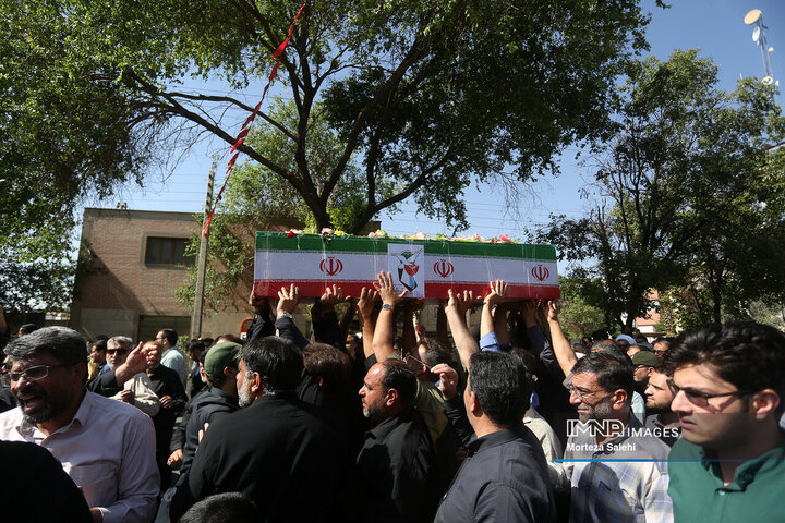 تشییع شهدای تجاوز رژیم صهیونیستی به کشور در نجف‌آباد