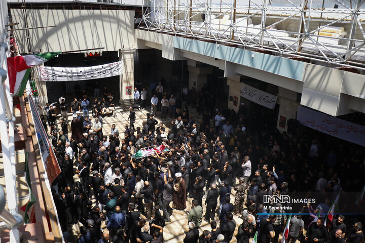 تشييع پیکر دو کودک شهید در تبریز