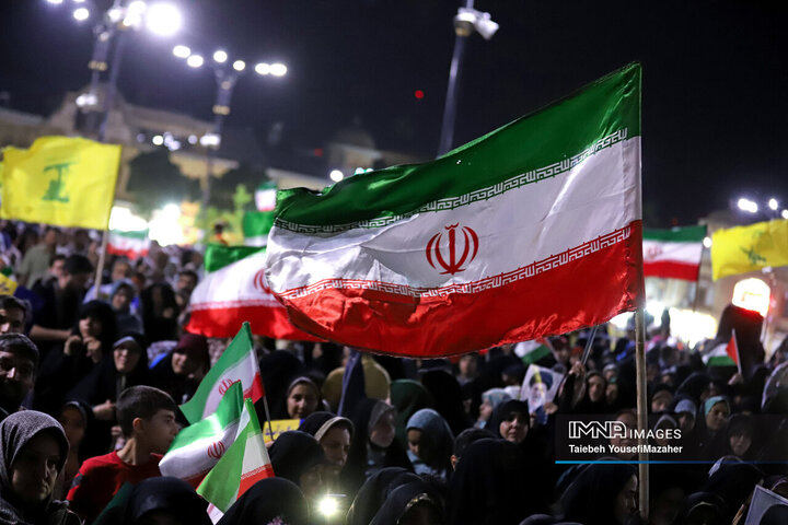 خروش مردم همدان در حمایت از عملیات «وعده صادق ۳» و پاسخ قاطع ایران به آمریکا