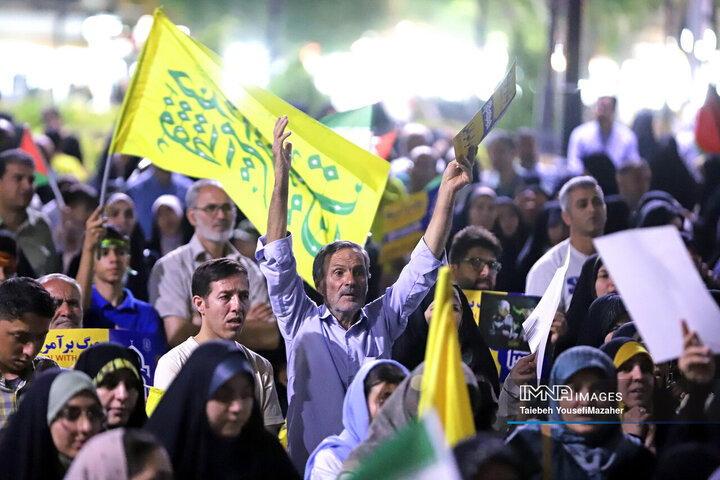 خروش مردم همدان در حمایت از عملیات «وعده صادق ۳» و پاسخ قاطع ایران به آمریکا