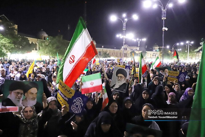 خروش مردم همدان در حمایت از عملیات «وعده صادق ۳» و پاسخ قاطع ایران به آمریکا