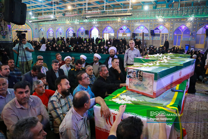 وداع عاشقانه با سرداری که شهادتش روضه شد/  رحمت‌الله به عشاق اباعبدالله