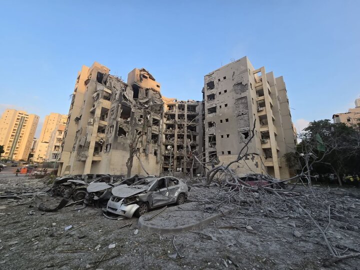 ویرانی گسترده در سرزمین‌های اشغالی در پی موج جدید حملات موشکی ایران +فیلم