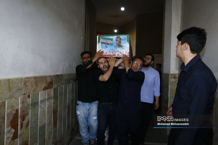 تشییع 8 شهید تجاوز رژیم صهیونیستی به کشور در قم