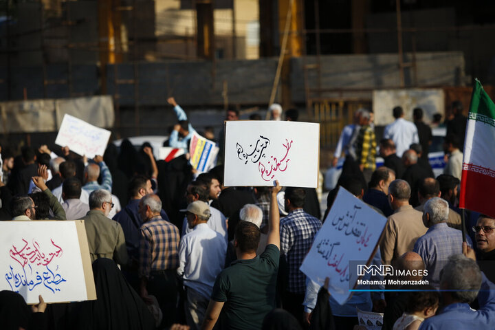 تشییع 8 شهید تجاوز رژیم صهیونیستی به کشور در قم