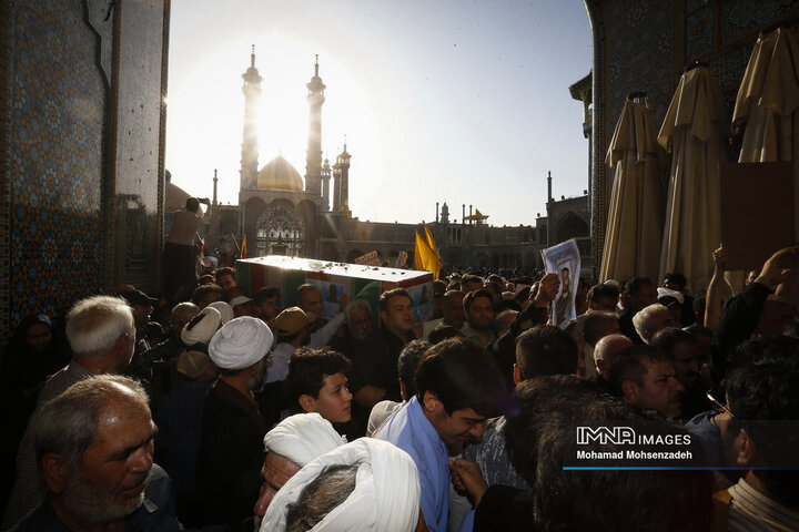 تشییع 8 شهید تجاوز رژیم صهیونیستی به کشور در قم