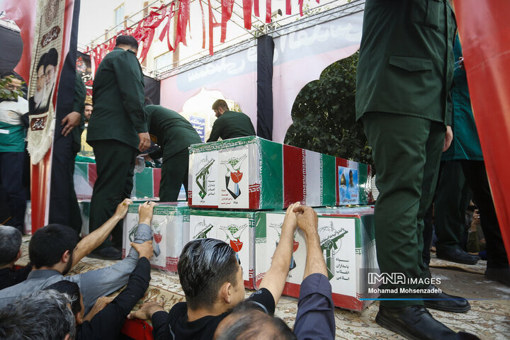 تشییع 8 شهید تجاوز رژیم صهیونیستی به کشور در قم