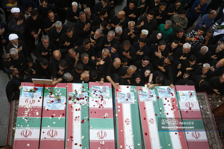 تشییع 8 شهید تجاوز رژیم صهیونیستی به کشور در قم