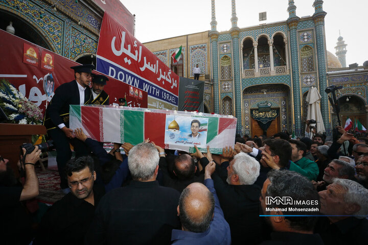 تشییع 8 شهید تجاوز رژیم صهیونیستی به کشور در قم