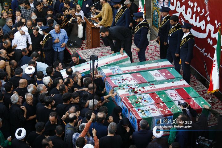 تشییع 8 شهید تجاوز رژیم صهیونیستی به کشور در قم