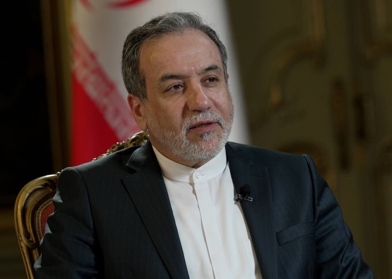 Iranian Foreign Minister Abbas Araqchi Denies Plans to Resume Nuclear Negotiations with the US Amidst Ongoing Conflict