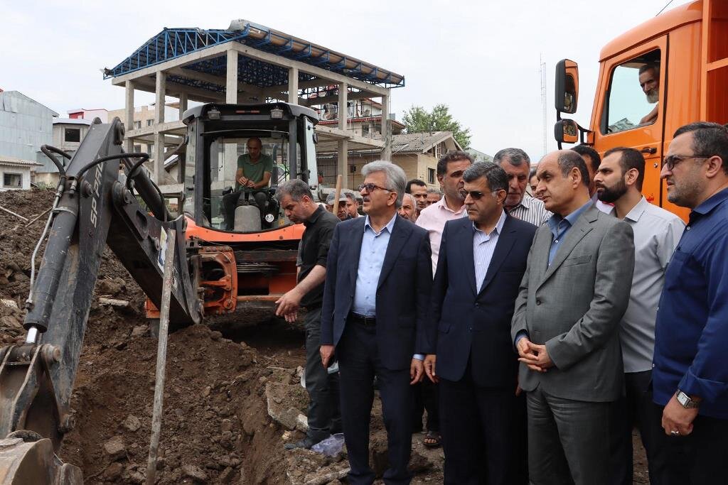 عملیات آواربرداری حمله تروریستی رژیم صهیونیستی به آستانهاشرفیه ادامه دارد