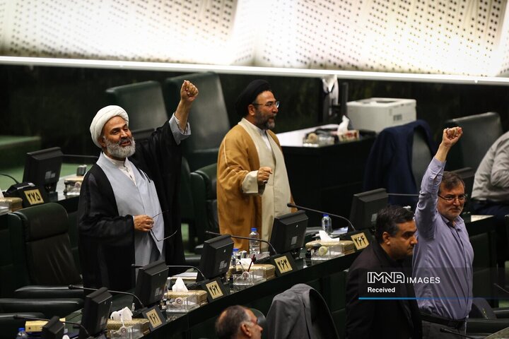 موافقت مجلس با بررسی لایحه مربوط به سازمان مهاجرت بر اساس اصل ۸۵