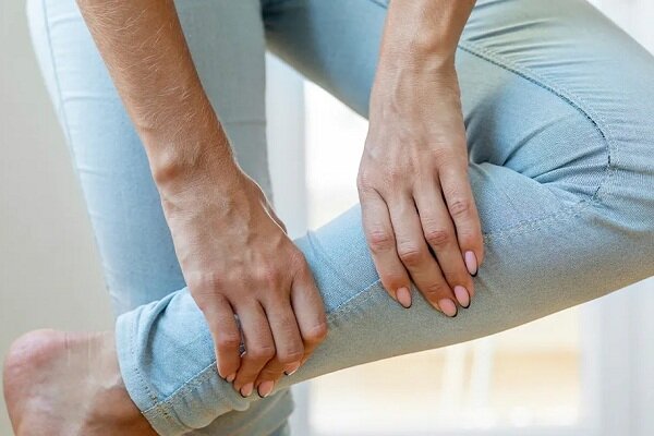 کمبود چه ویتامینی باعث درد ساق پا میشود؟