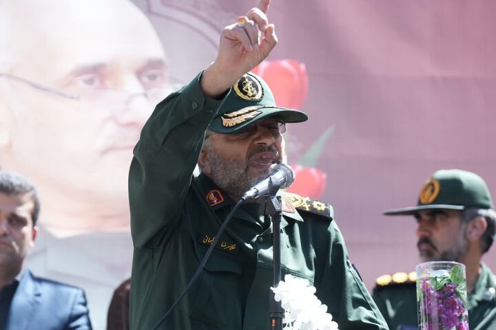 ادامه راه شهدا، مطالبه ملت و تعهد نیروهای مسلح است