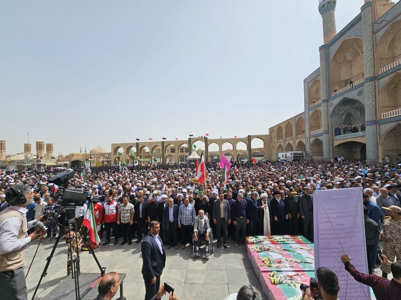 رژیم صهیونیستی را در باتلاق خودساخته نابود میکنیم/ دشمن از اتحاد ملت ایران ترسید