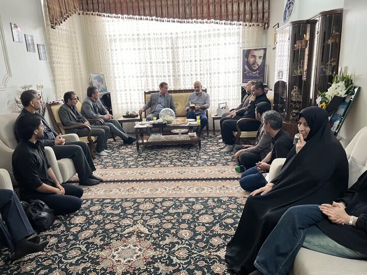 پدر شهیدی که مشکی نپوشید