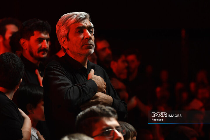 فیلم| آماده‌سازی هیئت‌های مذهبی برای عزای سیدالشهدا(ع)