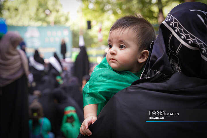 همایش شیرخوارگان حسینی در گذر فرهنگی چهارباغ