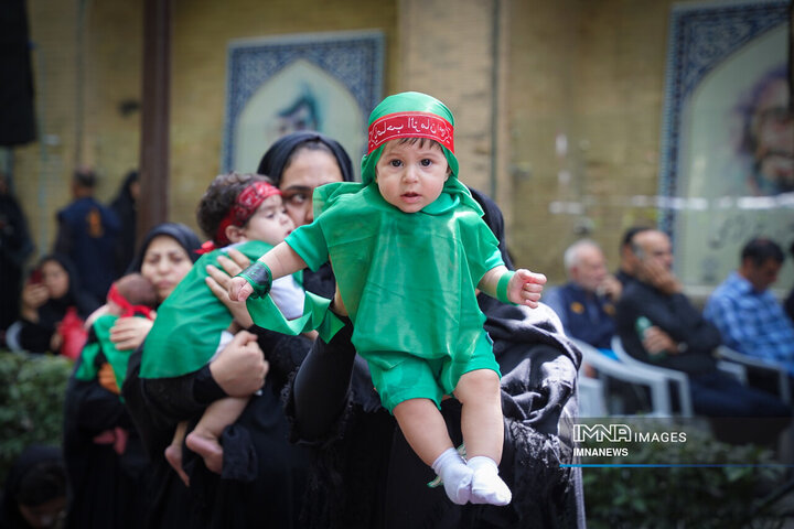 همایش شیرخوارگان حسینی در گذر فرهنگی چهارباغ