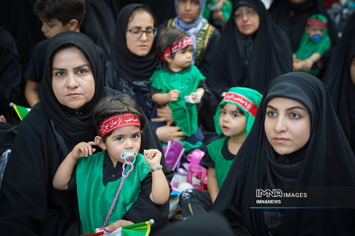 همایش شیرخوارگان حسینی در گذر فرهنگی چهارباغ