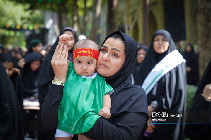 همایش شیرخوارگان حسینی در گذر فرهنگی چهارباغ