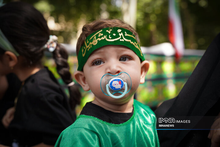 همایش شیرخوارگان حسینی در گذر فرهنگی چهارباغ